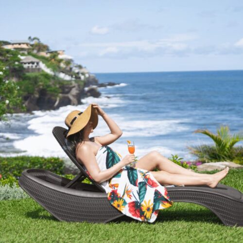 Muebles de plástico modernos y asequibles para exteriores en El Salvador