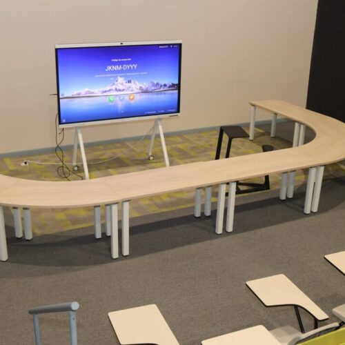 Beneficios de alquilar una sala de eventos para reuniones empresariales